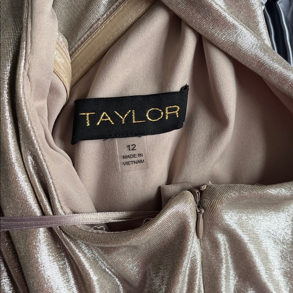 Taylor One Shoulder Metallic Dress - Silver - Picture 5 of 5